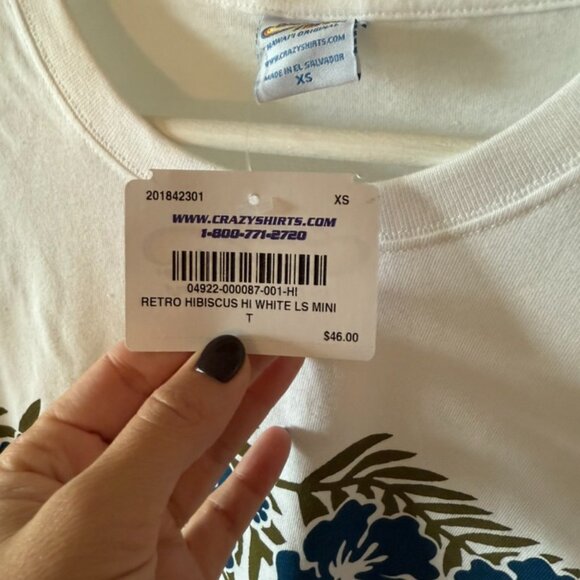 NWT Women's Crazy Shirt Retro Hibiscus Hawaii Print Long-sleeve Shirt (Size XS) - Picture 2 of 3